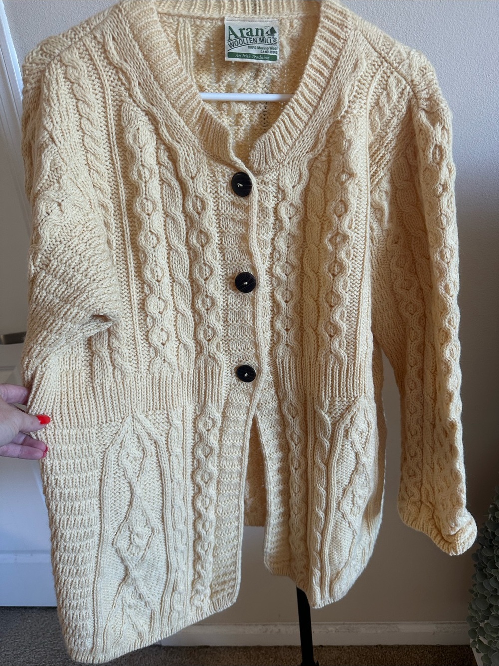 Aran Woolen Mills 100% Merino Wool Butter Yellow Cable-Knit Button Cardigan - Picture 3 of 7